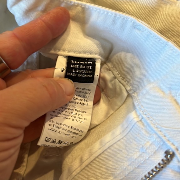 SHEIN size Large white denim jean shorts - Picture 3 of 3